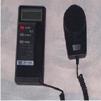 TES-1330 數字式照度計