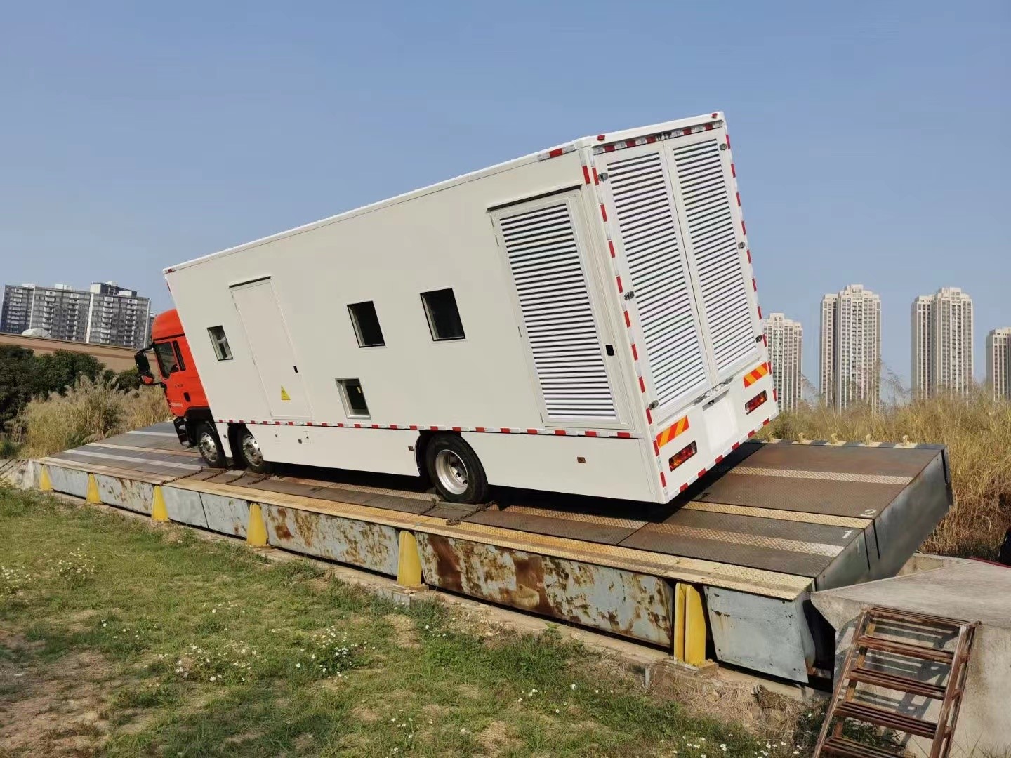 元宵大禮：熱烈祝賀“正一”醫療車（含車載方艙）新国产av电影网站獲得中國工信部第353批公示